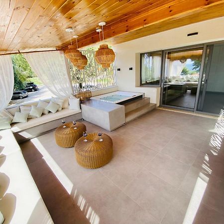 Alexandrina Suite Νέα Σκιώνη Εξωτερικό φωτογραφία